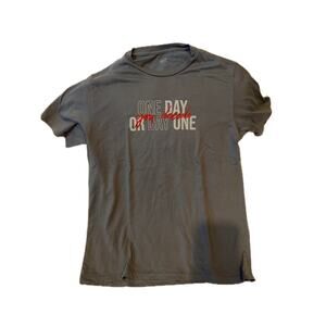 33T One Day or Day One You Decide Gray T-Shirt Mens L